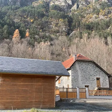 Villa Maison 10 Personnes, Isolee. *